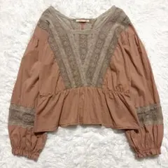 美品✨ヌキテパ インド綿 コットンレースブラウス ペプラム ピンクベージュ Fのサムネイル