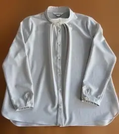 美品】SOEJU スタンドカラータックブラウス L.GRAY M - メルカリ