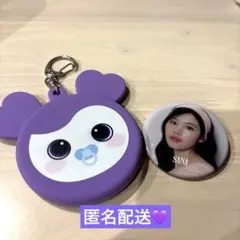 TWICE 缶バッジ　ケース　7個セット TWICE 缶バッジ ケース 7個セット TWICE ツウィ 缶バッチ7個