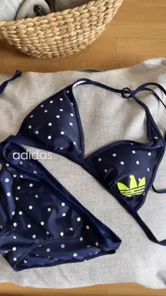 週末セール adidas ドット 水着のサムネイル