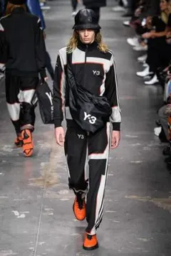 うたまる様用 Y-3 ジャージセット 黒/グレー/赤 2026年最新】Y-3 メンズ ジャージの人気アイテム - メルカリ