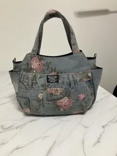 1065 大きめ花柄デニムリメイクバック　ハンドメイド
