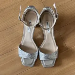 【美品】DIANAダイアナ スクエアトゥ ストラップサンダル/シルバー23cm