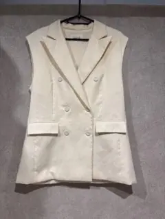 美品【HYEON】duck gilet / white - メルカリ