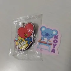 BT21 TATA ラバーキーホルダー KOYA ステッカー セットのサムネイル