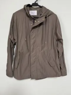 マウンテンパーカー