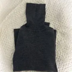 ユニクロ　リブタートル　ウール　サイズS ダークグレー