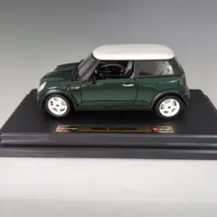 Bburago MINI COOPER 1/24スケールのサムネイル