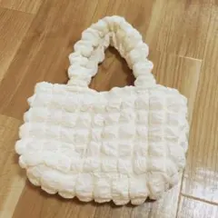 アイボリー クッションデザイン もこもこトートバッグ
