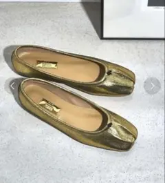 ルタロン　グリーズ　レザースクエアプリーツフラット 24.5cmのサムネイル