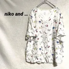 4455K ニコアンド L レーヨン 花柄 半袖ブラウス Vネック 総柄 白 M