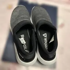 Reebok スリッポン 5.5