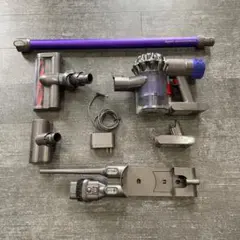 【訳あり品】SV07 Dyson V6 本体+バッテリー2個付きのサムネイル