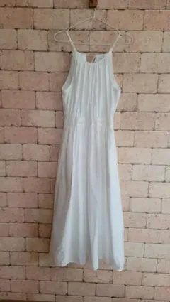 UNIQLO　ホワイト キャミロングワンピース