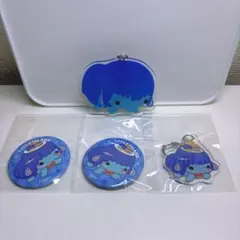 リヴリー　モモス　BIGアクリルキーホルダー　缶バッジ　スイパラコラボのサムネイル