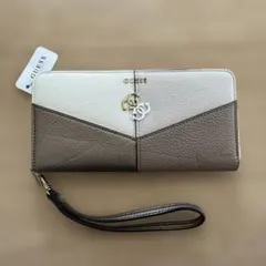新品タグ付き　GUESS ホワイト ブラウン 長財布のサムネイル