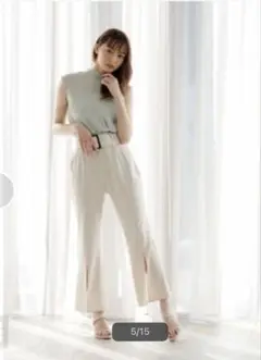 フロントスリットフレアパンツ ベージュ スリット入り ハイウエストパンツ