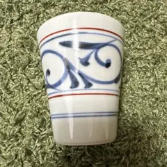 青い模様の湯飲み
