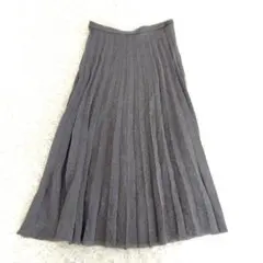 【ヨシエイナバ】グレー プリーツスカート 伸縮性有り 透け感有り 日本製 裏地無
