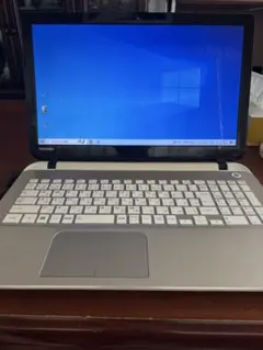 Toshiba Dynabook レッドノートPC