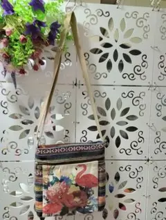 フラミンゴ刺繍ショルダーバッグ