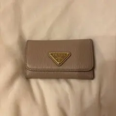 PRADA ヴィッテロレザー キーケース ベージュ