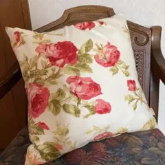 ローラアシュレイ　オーダークッションカバー ローラアシュレイ クッションカバー 四角 - メルカリ