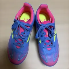 新品未使用　サッカー　トレーニングシューズ　20cmのサムネイル