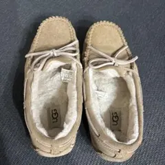 UGG ベージュ モカシン
