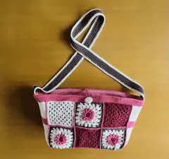 ハンドメイド　モチーフ編み　グラニースクエア　ショルダーバッグ