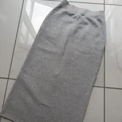 【未使用品】GUグレー スリット入り タイトスカート Mサイズ