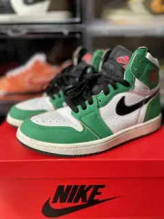 値下げNike WMNS エアジョーダン 1OG ラッキーグリーン