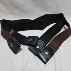 調整可能なブラウンと黒のベルト