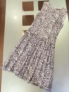 MaxMara Studio ノースリーブワンピース ゴールドリーフ柄 - メルカリ