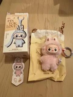 LABUBU イニシャルラブブ U PINFORLOVE 正規品 - メルカリ