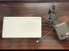 Nintendo DS Lite 本体 ホワイト 充電器、箱取説、ペン