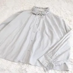 お値下げ! アトリエドゥサボン　お花のテープ刺繍　 長袖 ブラウス フラワーのサムネイル