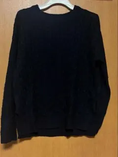 GU ネイビー ケーブル編み 長袖ニット