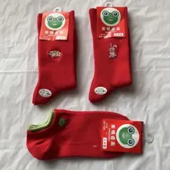 【新品】巣鴨で有名なマルジの赤靴下3足 22〜24㎝　還暦のお祝い等