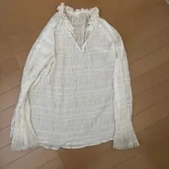 ベーセーストック　フリルシャツのサムネイル