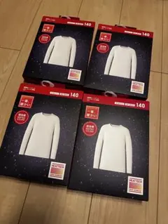 超極暖　ヒートテッククルーネック長袖Tシャツ ユニクロ　１４０　4枚セット