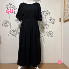 ♪32 GU 黒 ウエストゴム入り ワンピ