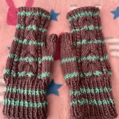 茶色と水色のストライプニットアームカバー