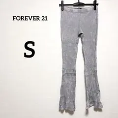 FOREVER21 スキニーパンツ グレー S 凹凸 立体感 スリムパンツのサムネイル