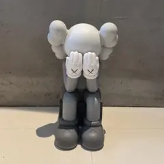 kaws holiday uk 3点 set 新品未開封品 - メルカリ