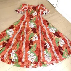ハイビスカス柄 ロングムームー - メルカリ