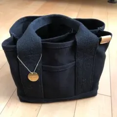 収納量抜群なキャンパストートバッグ