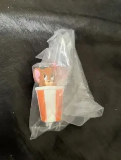 ガチャ　トムとジェリー　もぐもぐかくれんぼ3 ジェリー&ジュース