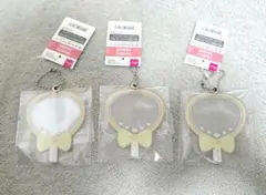 DAISO 推し活うちわ型フォトフレームキーホルダー　イエローのサムネイル