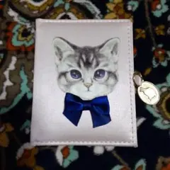 値下げ猫の鏡つきカード入れ